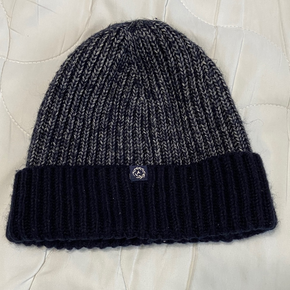 Stylish Black Knit Beanie